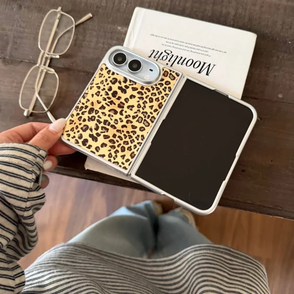 New Korean Ins Leopard Print Phone Case for Apple iPhone Duo Cover Fashion Retro Folding Shockproof Protective Case Luxury Women