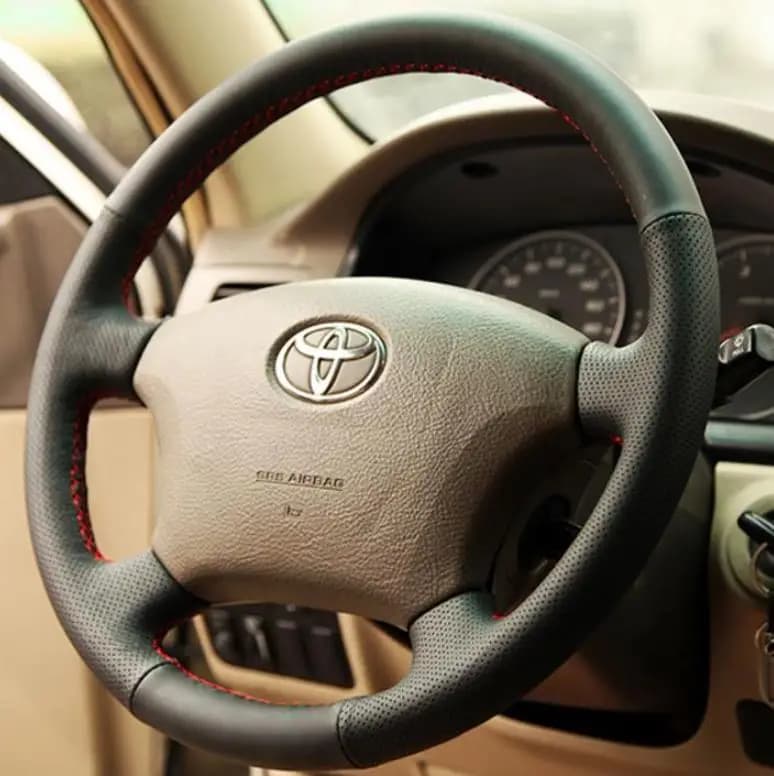 For Toyota Land Cruiser Prado 120 Land Cruiser 100 Land Cruiser VXL125 Tacoma Hand-Stitched Genuine Leather Steering Wheel Cover