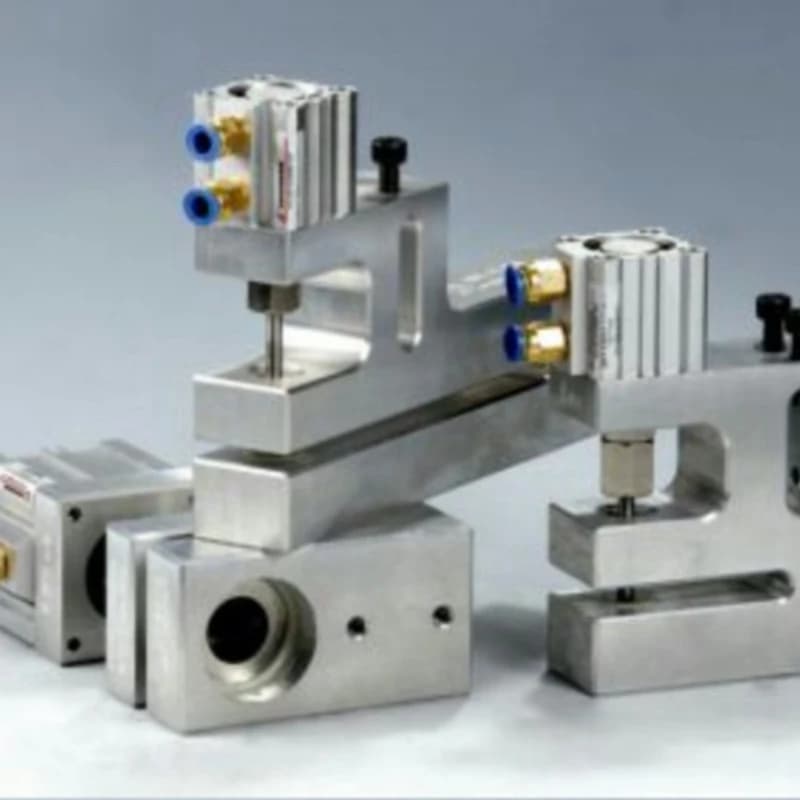 Round hole punching machine 150mm plastic bag three-side sealing plastic bag machine bag making machine pneumatic puncher
