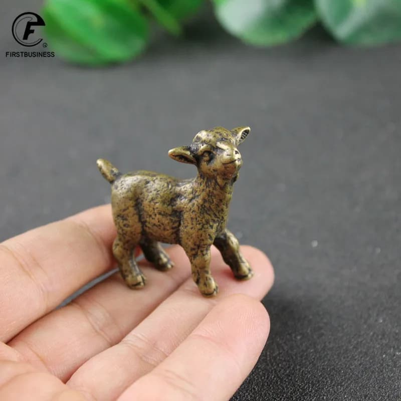 Antique Copper Lamb Statue Decoration Solid Brass Sheep Ornament Vintage Tea Pet Desktop Animal Model Love Home Decor Accessory