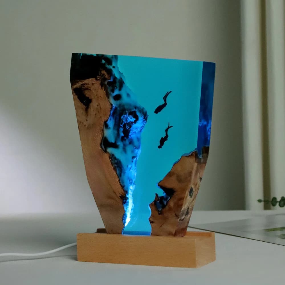 8 in Deep-sea Exploration Creative Solid Wood Resin Atmosphere Luminous Decorative Item Marine Free Diver Home Art Decoration