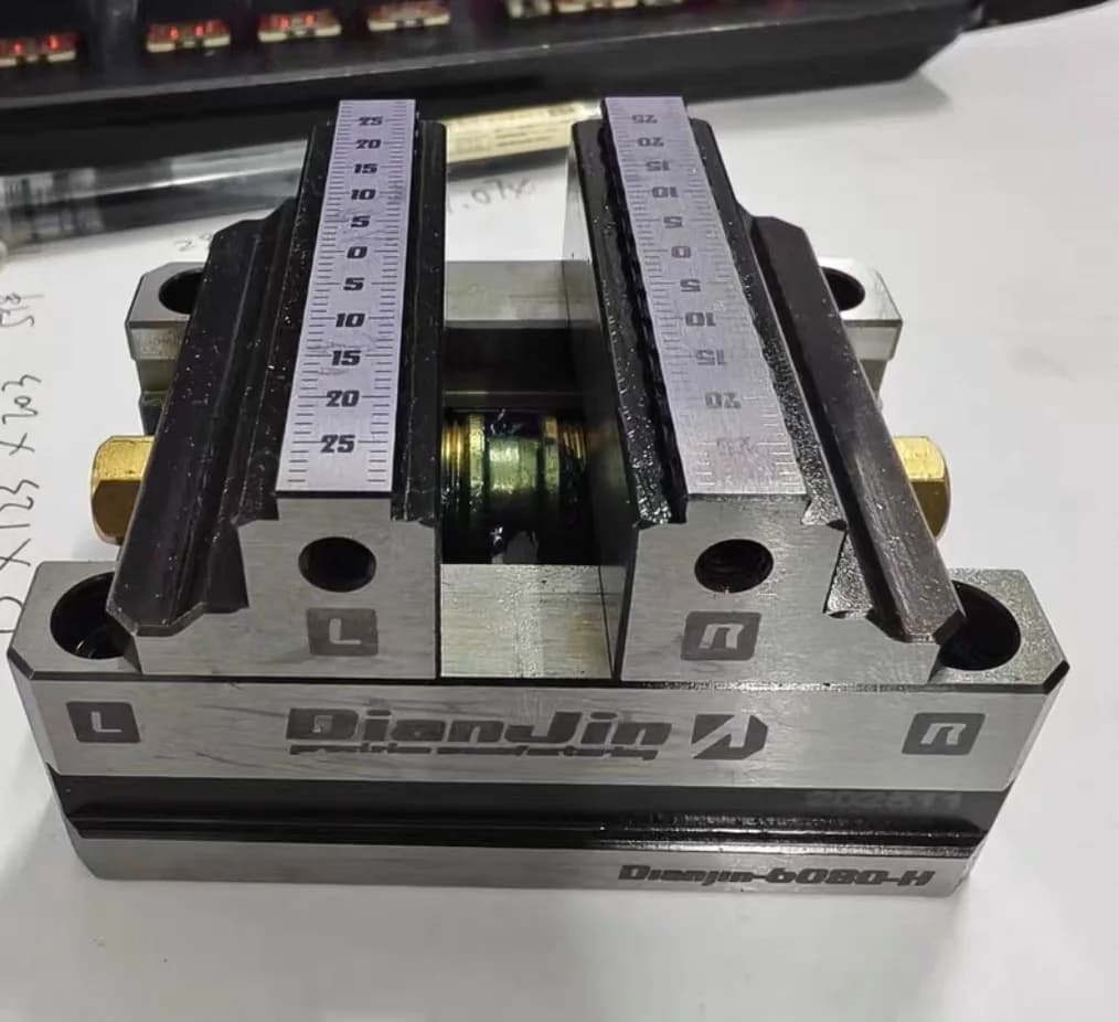 4-5 Axis Fixture Self-centering Vise Positive Paired with Zero Point Quick Change Four Axis L-block Bridge Board DJ-80120D