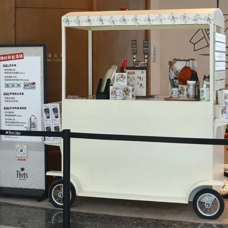 Christmas food truck, four-wheel mobile coffee milk tea truck, flower exhibition, ice cream drinks, outdoor stall