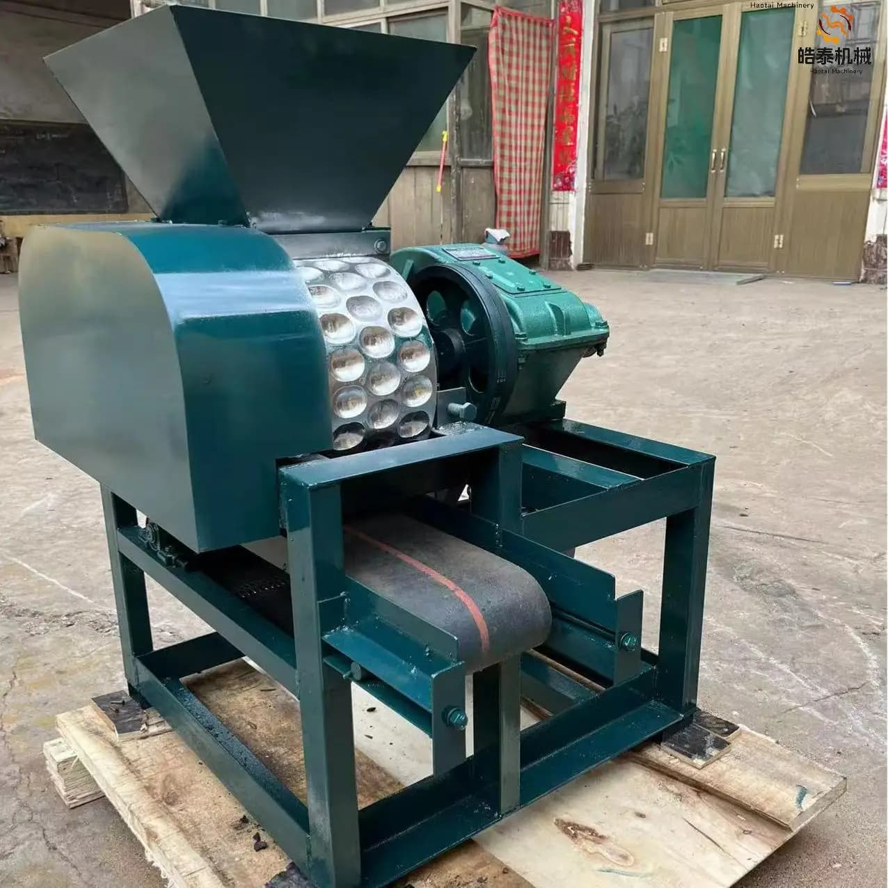 High Efficiency Coal Ball Press Machine Coal Powder Briquette Making Machine for Mining Fuel Industry