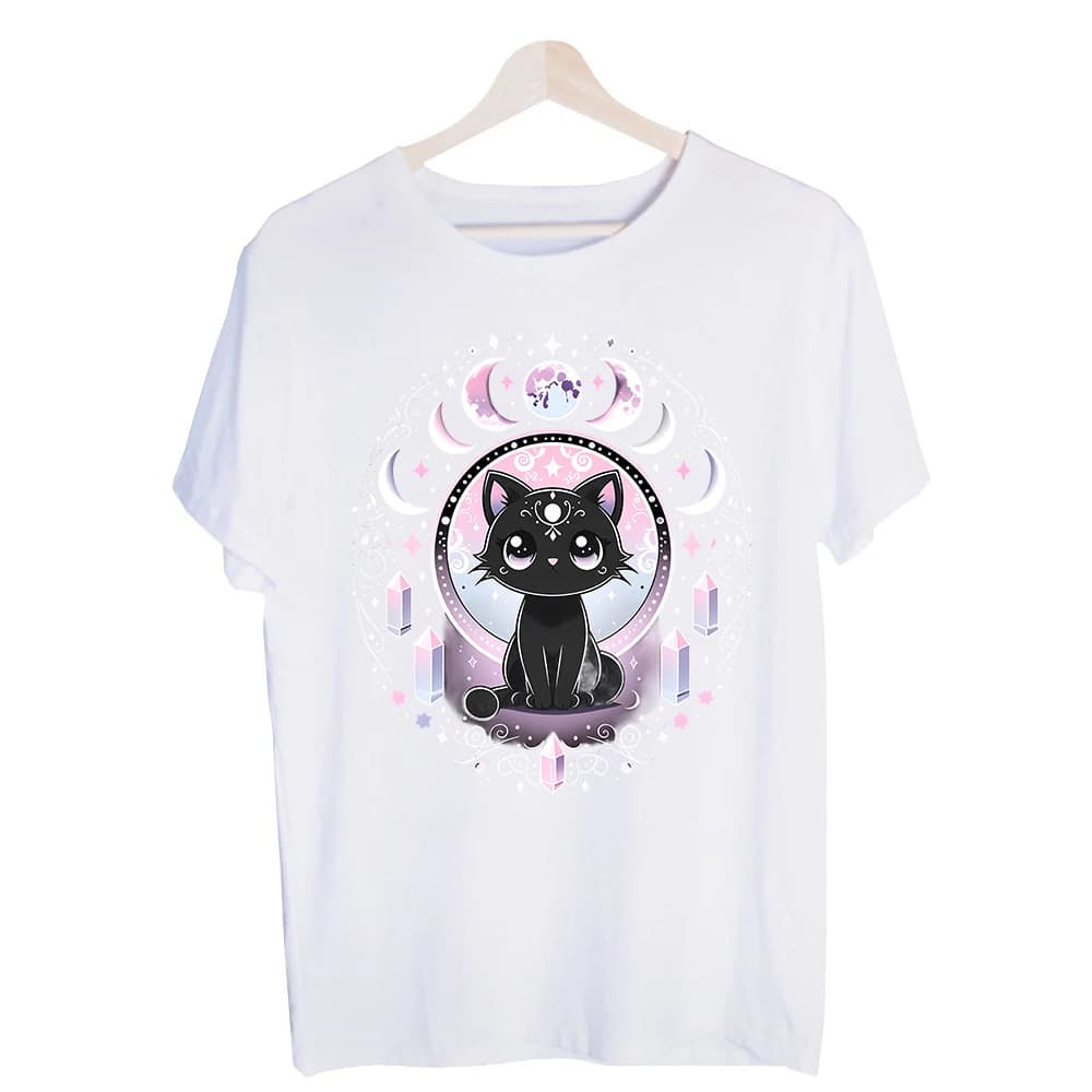 Women's Black Cat and Moon Graphic Tee, Short Sleeve Crew Neck T-Shirt for Casual Witchy Style and Daily Wear