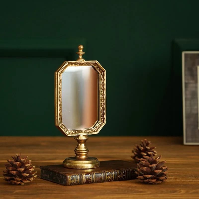 European Retro Handmade Old Desktop Makeup Mirror Nostalgic Gold Silver Dresser Mirrors Light Luxury Decoration Ornament