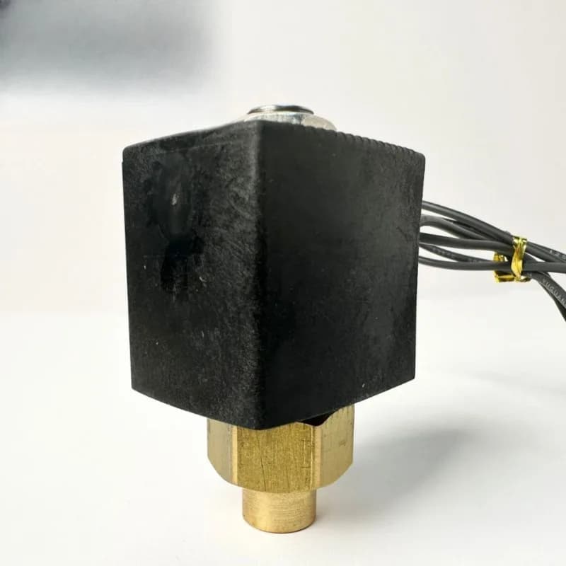 The same model solenoid valve is a two-position three-way brass miniature solenoid valve with internal threaded connection