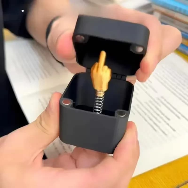 Pop Up Middle Finger Gift Box Funny Prank Surprise Box Creative Desktop Home Decor Novelty Christmas Gift