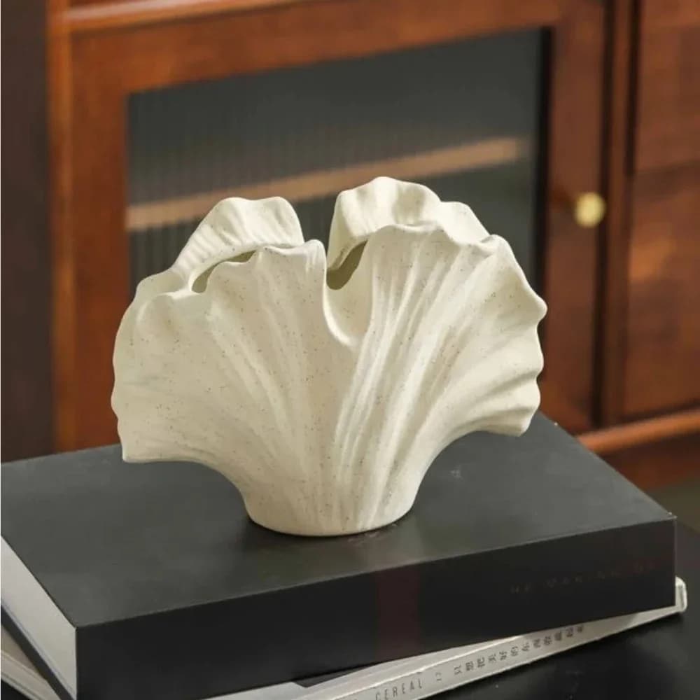Nordic Retro Vase Ceramic B&B Living Room Desktop Ornaments Leaf-shaped Vase Dried Flower Flower Arrangement Vase Ornaments