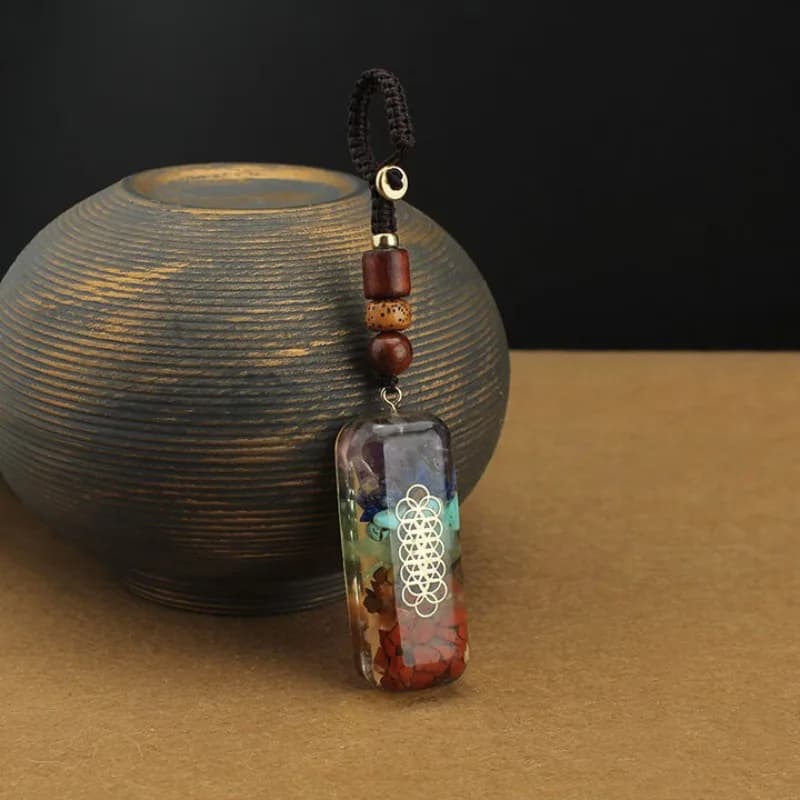 Retro creative colorful stone pendant car keychain pendant gravel small pendant mobile phone chain simple