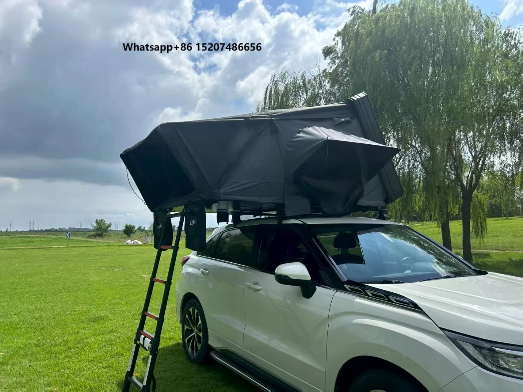 Customized Outdoor Camping 3-4 Person Hard Shell Side Open Car Rooftop Tent Waterproof Aluminum Hardshell Car Roof Top Tent