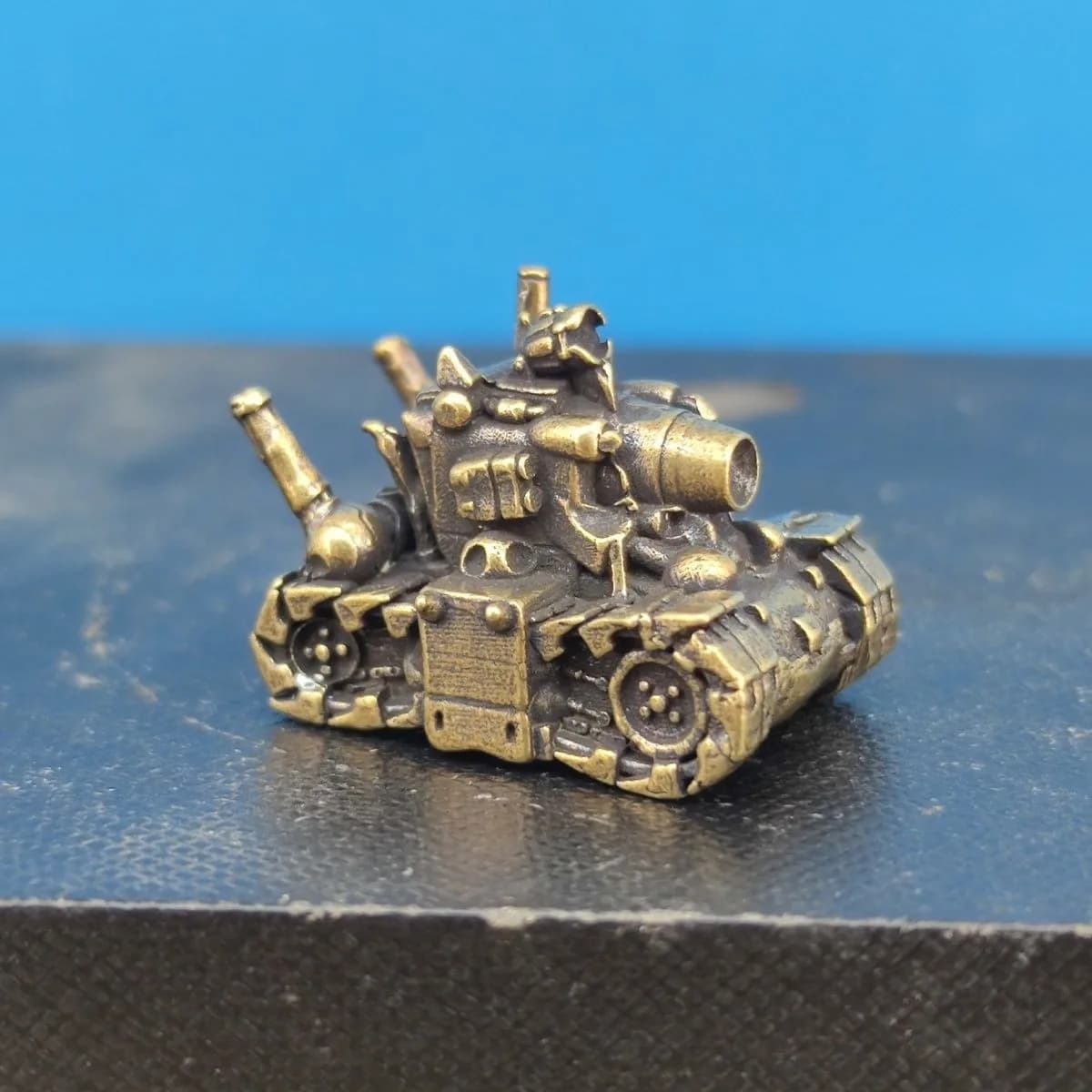 Antique Brass Mini Metal Tank, Tank Model Ornament Desktop Decor Modern Exquisite Handicrafts
