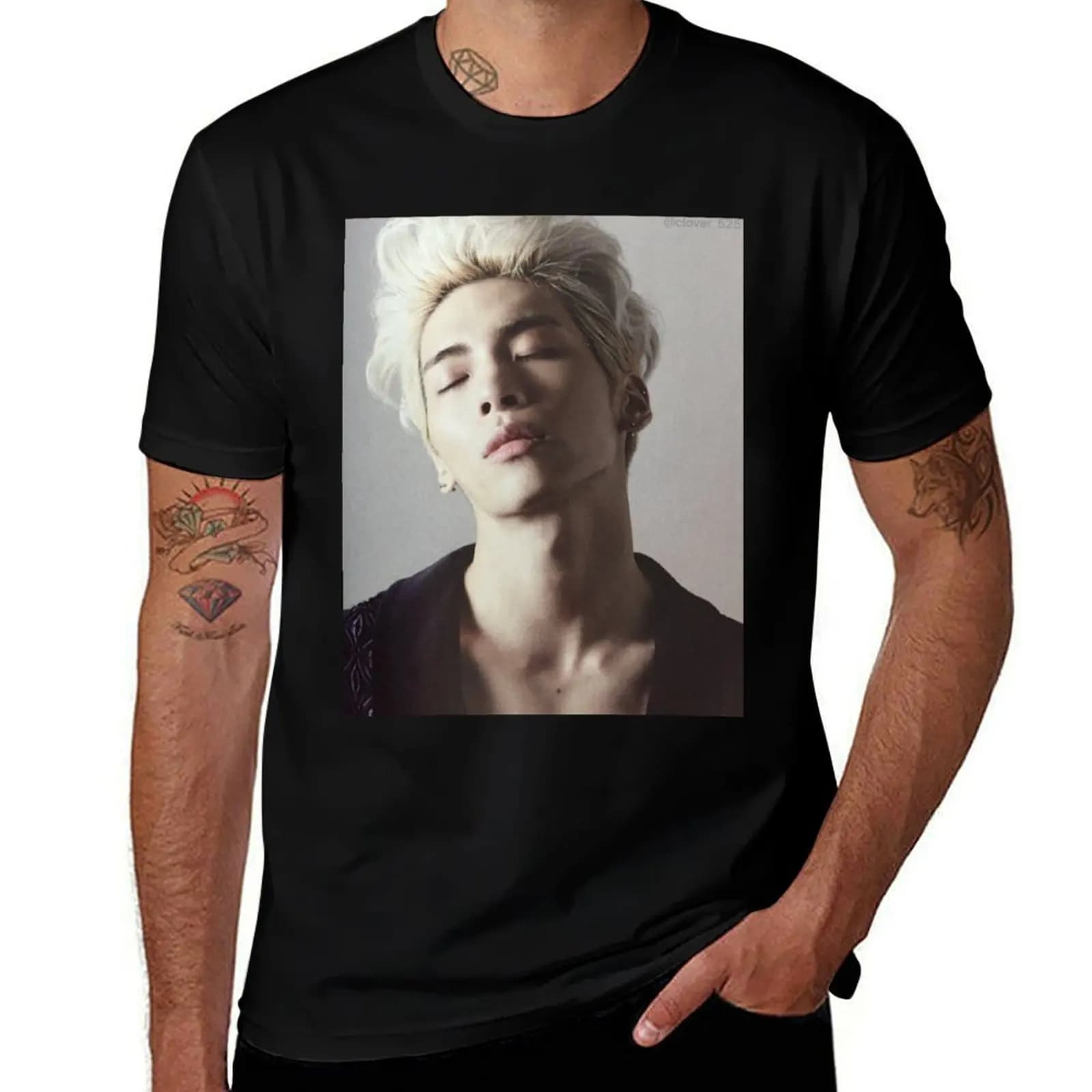 Kim Jong-Hyun for Esquire T-Shirt Christmas Theme Tee Top T-Shirt