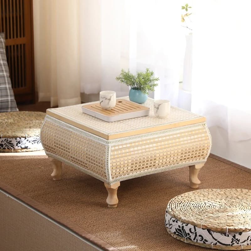 Bay window, small table, bamboo kang bed, small coffee table, bedroom floor