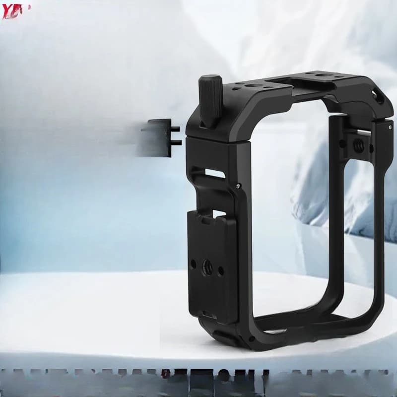 Metal rabbit cage panoramic motion camera protective frame expansion