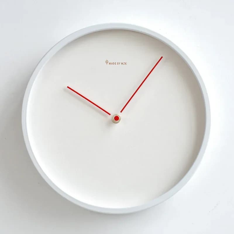 Nordic Light Luxury Ins Silent Wall Clocks Modern White Metal Wall Clocks Living Room Fashion Unique Minimalist Metal Wall Clock