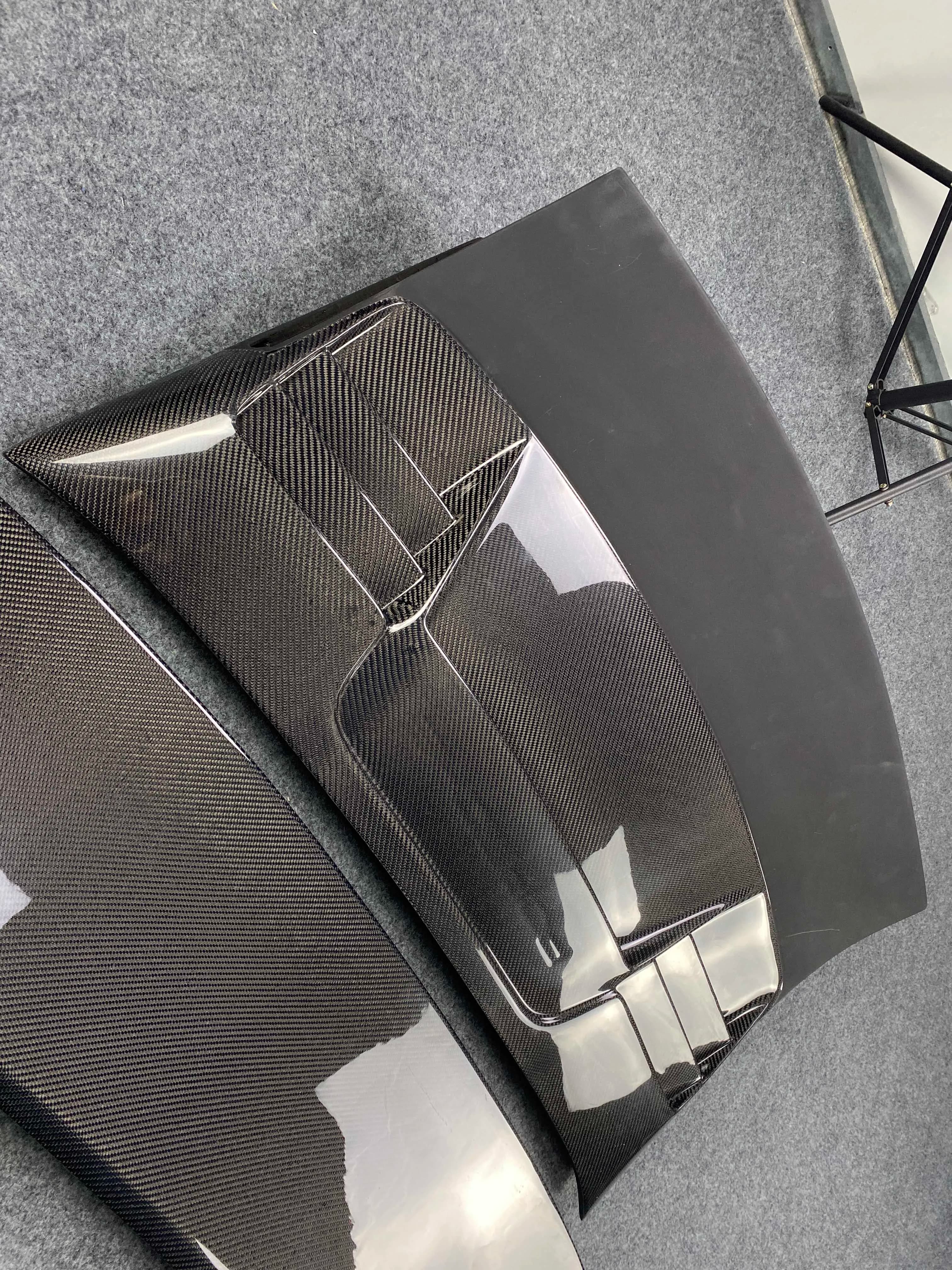 Real Carbon Fiber Wing of Rear Trunk Lid of Car Spoiler Is Suitable for  911 991 997 GT2RS GT3RS