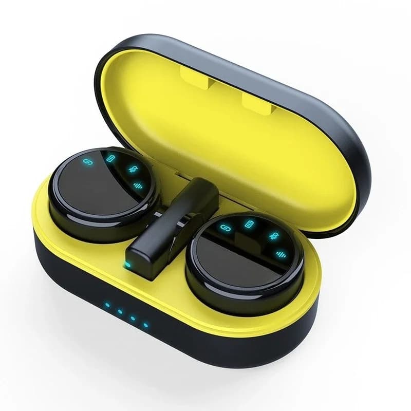 Wireless collar microphone One to two charging compartment Outdoor microphone