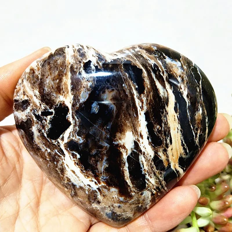 Natural Stone Grey Opal Crystal Heart Sorcerer Spirit Meditation Exorcism Energy Healing Feng Shui Crystal Home Decoration