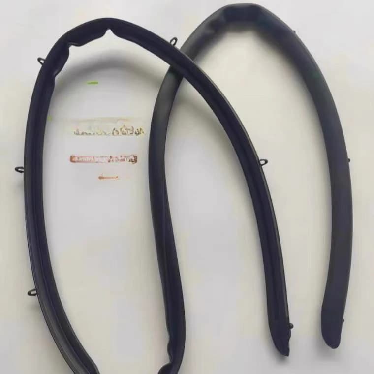 1pcs For Toyota 05-09 Crown Door Bottom Seal