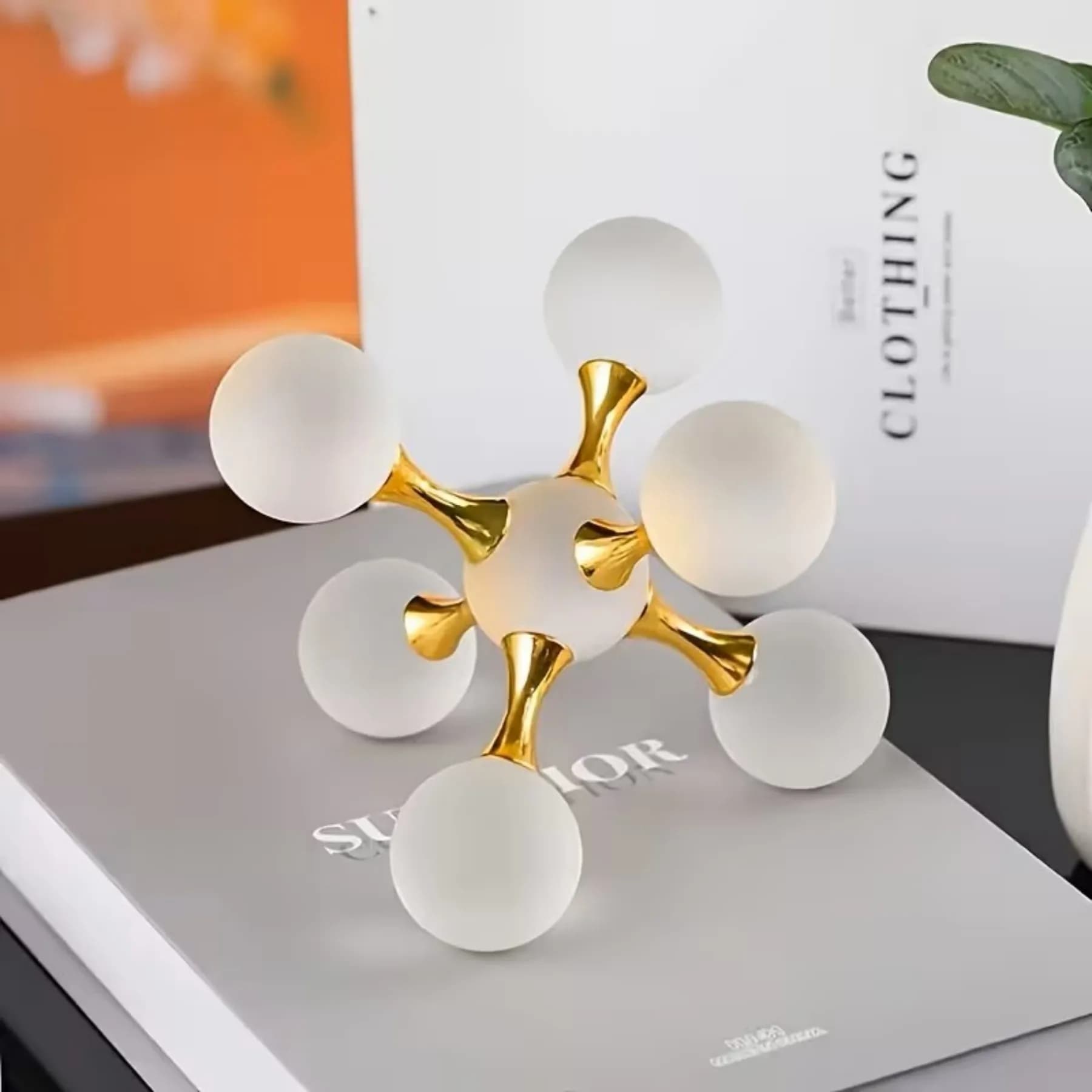 1PC Crystal Molecule Ornament - Frosted Geometry Sculpture, No Battery, Modern Home Office Desk Decor, Contemporary Art Gift