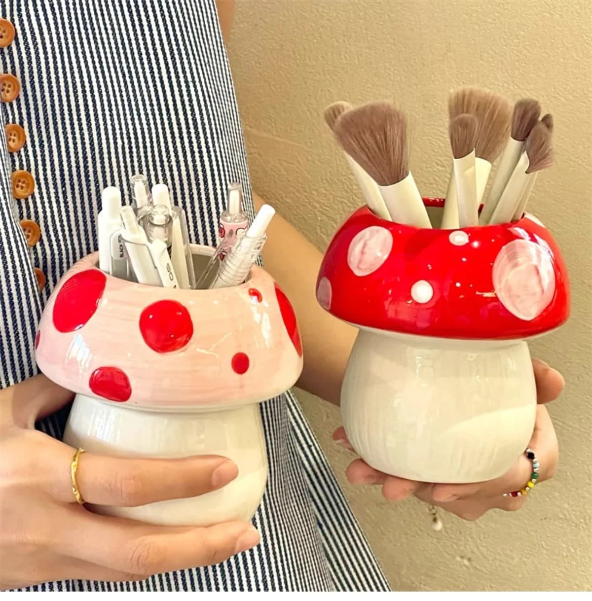 Ceramic Mushroom Pen Holder Makeup Brush Holder Cute Pencil Holder Desk Organizer Desk Decor for Home Office