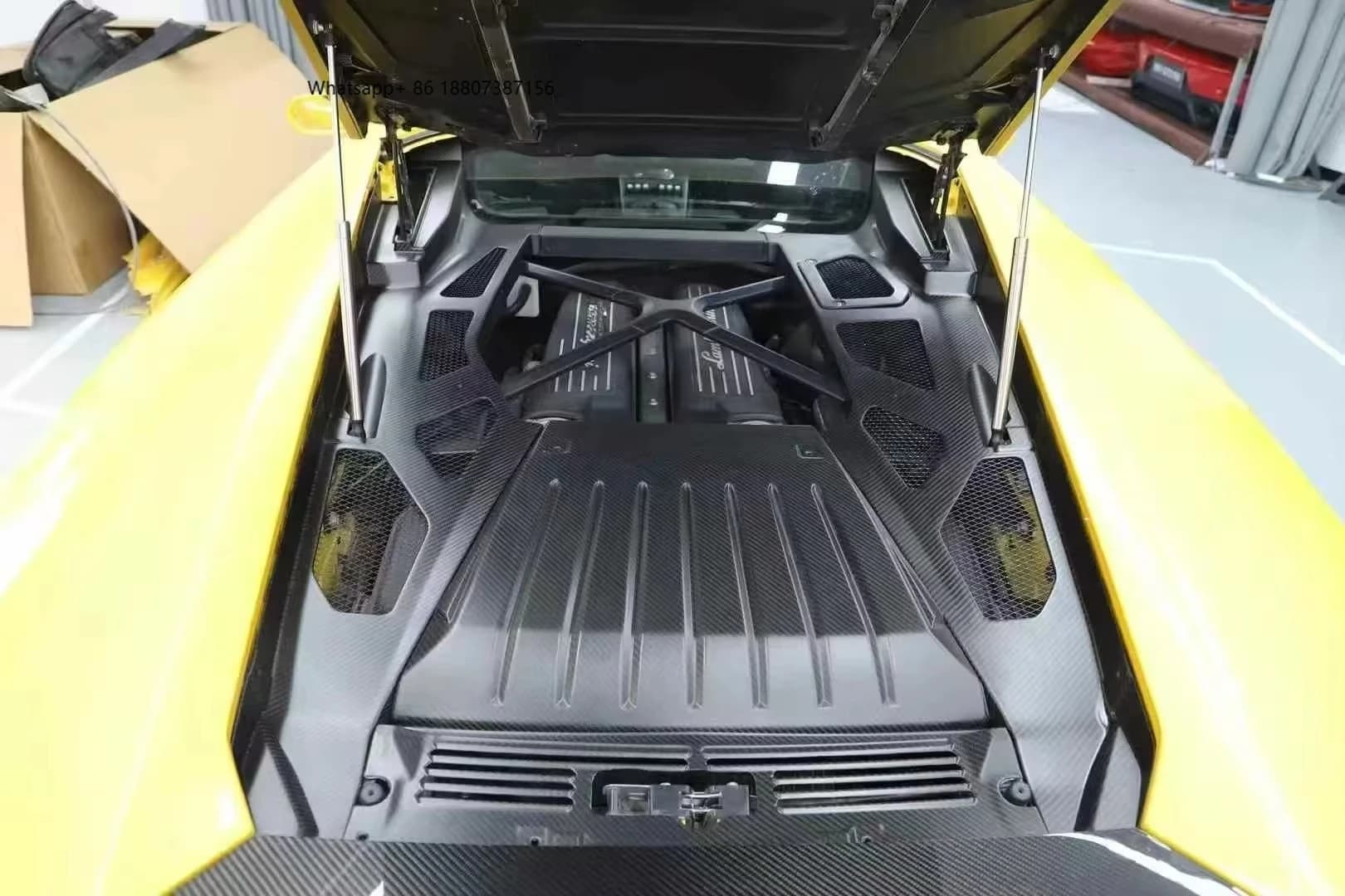 High Quality  Dry Carbon Fiber Engine Cover Trim forLamborghini Huracan LP580 LP610 Interior Engine Compartment Panel Bodykit
