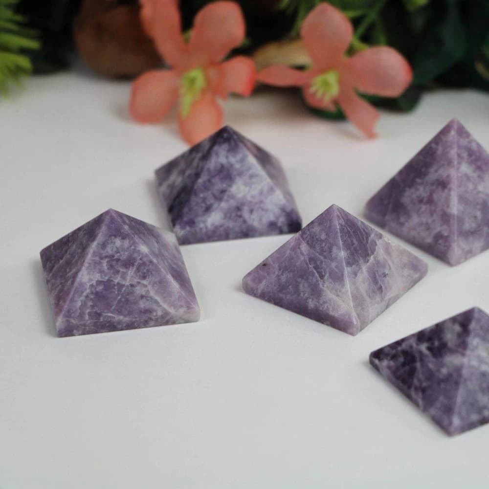 Natural Lilac Crystal Pyramid Stone Carvings Ideal for Easter Hanukkah Christmas for Home Decoration and Small Furnishings