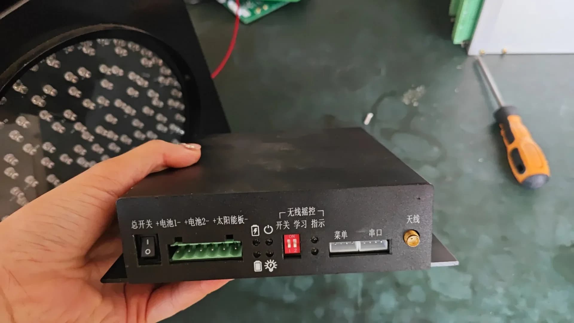 Hot Sale 200mm Portable Traffic Light Wireless Signal Light Factory Direct Customization Accepted Smart Led Traffic Lights