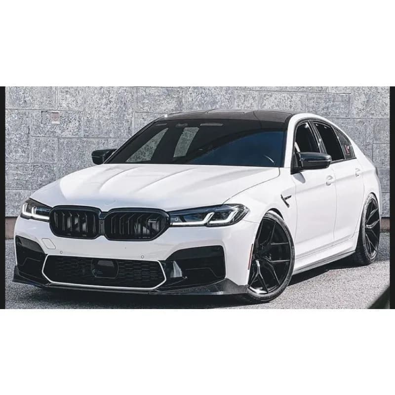 The old model is upgraded, the new G30 LCI M5 model is greatly surrounded and modified with a large front bar.
