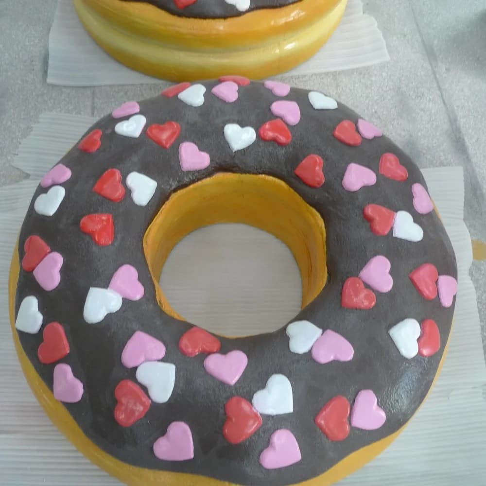 ※a Multi-Style Playful Fiberglass Donut Sculpture Oversized Sweet Decor for Kids' Room & Playground