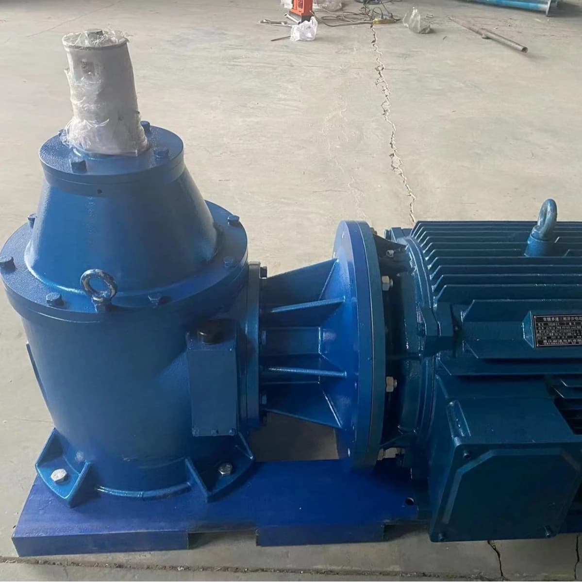 Gear reducer flip-chip gear reducer TCJ180 225 cooling tower reducer gearbox