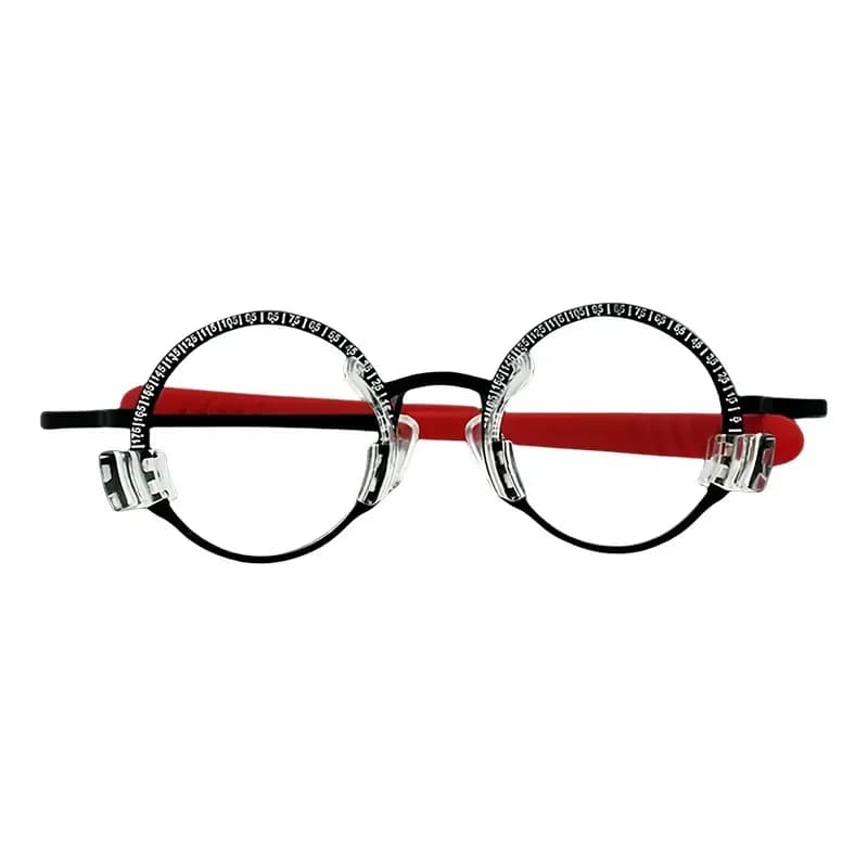 The new test frame is adjustable. Try wearing a titanium alloy ultra-light optometry lens insert with pupil distance.