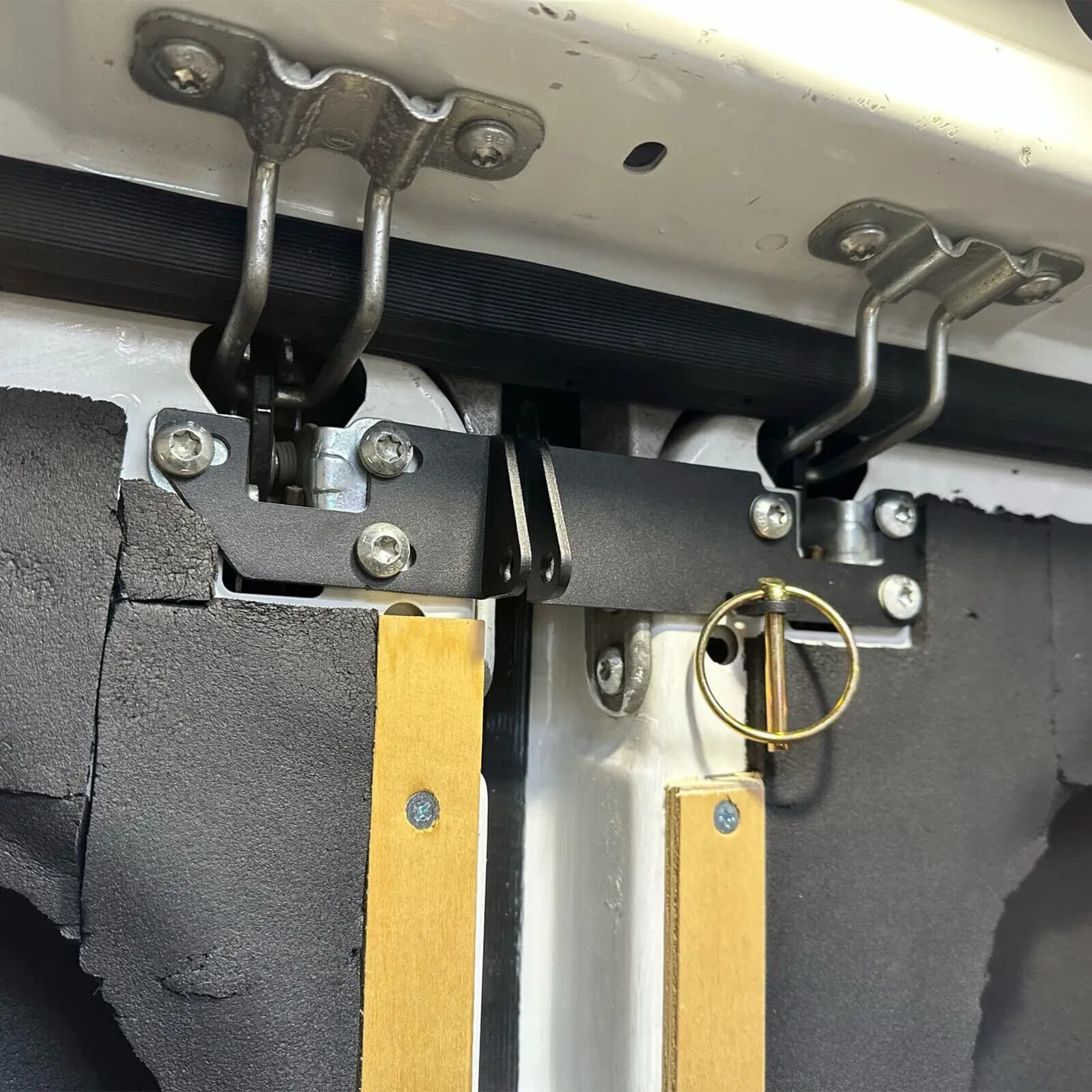 Anti-Theft Protection Car Rear Door Lock Protection For Fiat Ducato For Peugeot Boxer X250 X290 Roof Burglary Rear Door Lock Kit