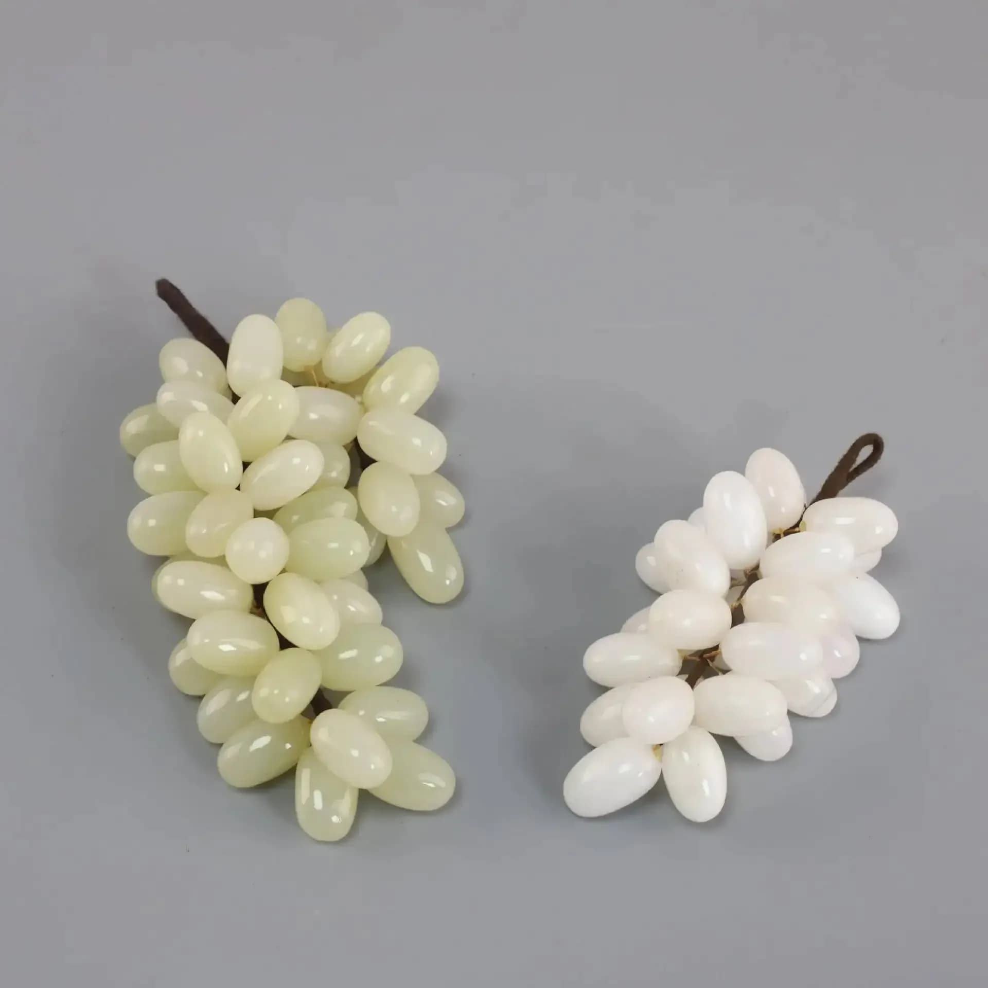 Simulated Grape Figurine Jade Grape Handmade Fruit Sculptures Desk Decorative Figurines Home Decoration Accessories