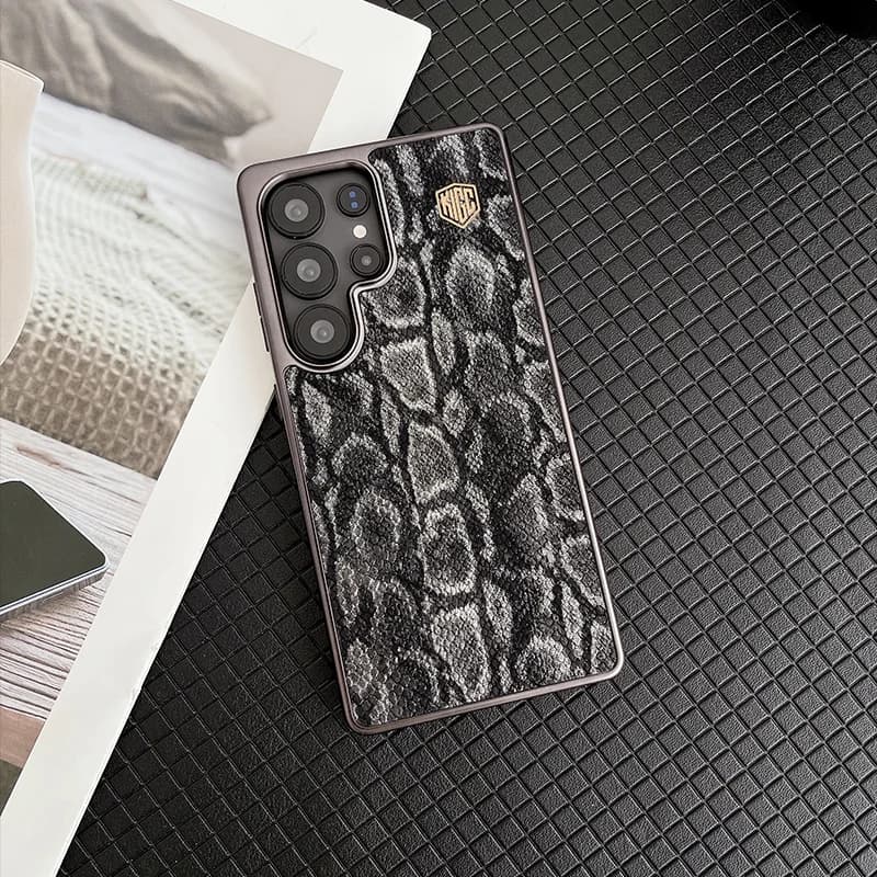 For Samsung Galaxy S23 S24 S25 Ultra Plus Case Strong Magnetism Wireless Charging Luxury Python Pattern Matte Leather Back Cover