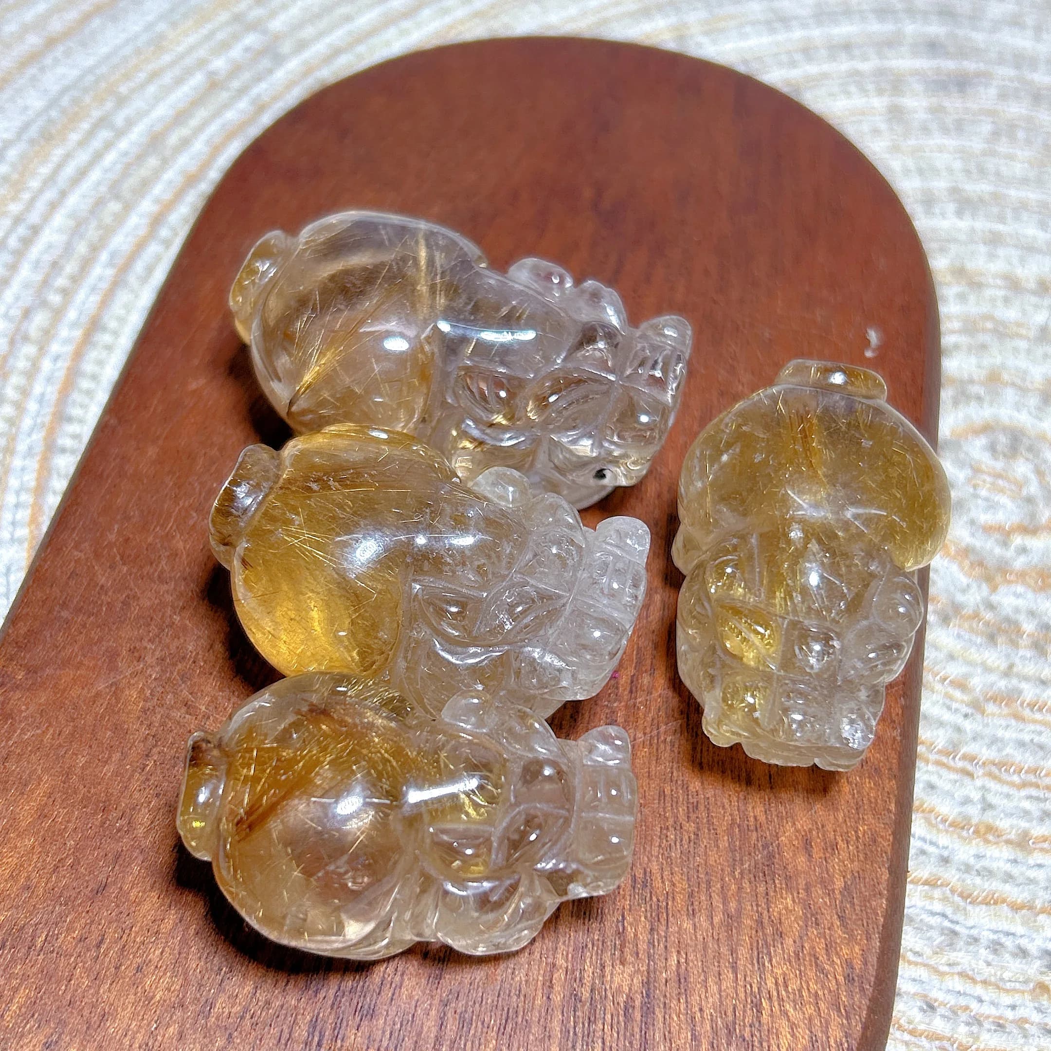 Healing Natural Crystal Golden Rutile Pi Xiu Carving Polished Gemstones Mineral Energy Ore Reiki Home Decorations Gift