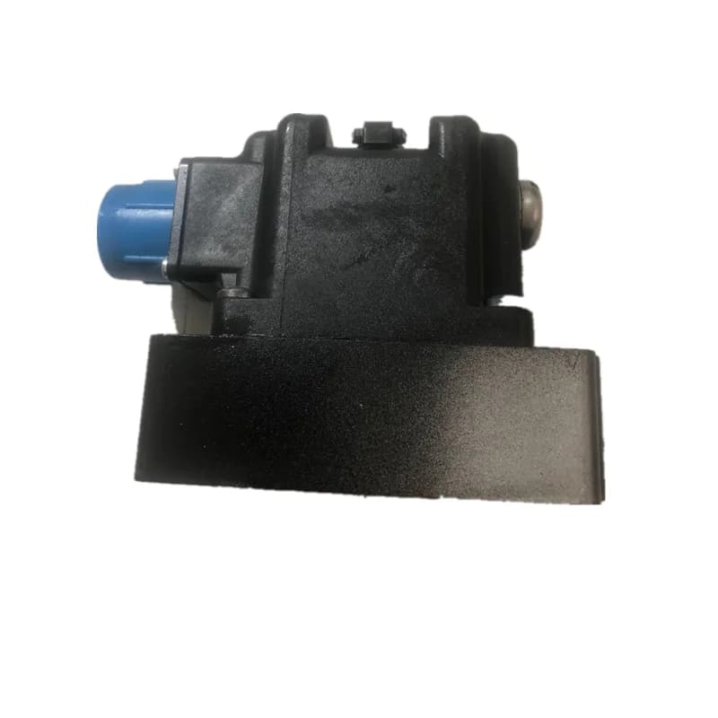 MCV Series MCV116G4204 MCV116G4201 MCV110A1017 MCV116A3501 MCV116A3204 MCV116A3102 Hydraulic Control Valve