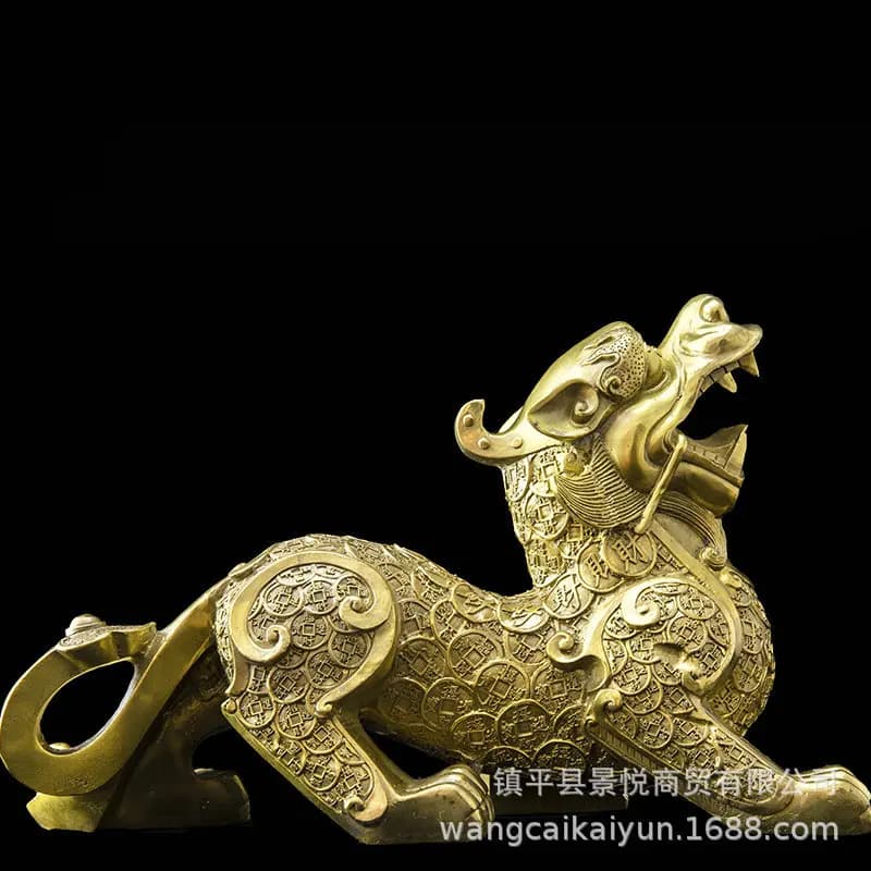 A pair of copper Pi Xiu figurines, suitable for living room, shop, or home decoration; a copper Pi Xiu craft
