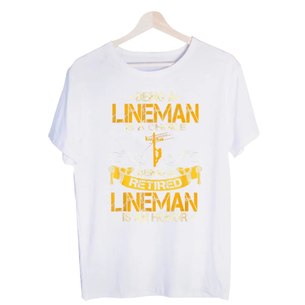 Men's Lineman Slogan Graphic Tee, Short Sleeve Crew Neck T-Shirt for Casual Everyday Wear and Retirement Celebrations