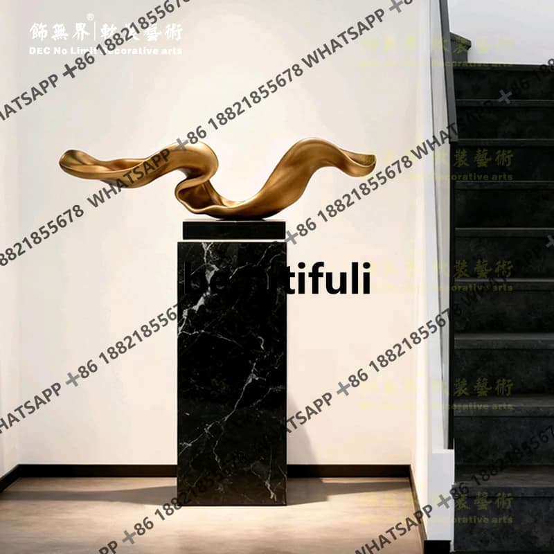Modern light luxury abstract sculpture ornaments, living room entrance, study aisle decoration, art furnishings