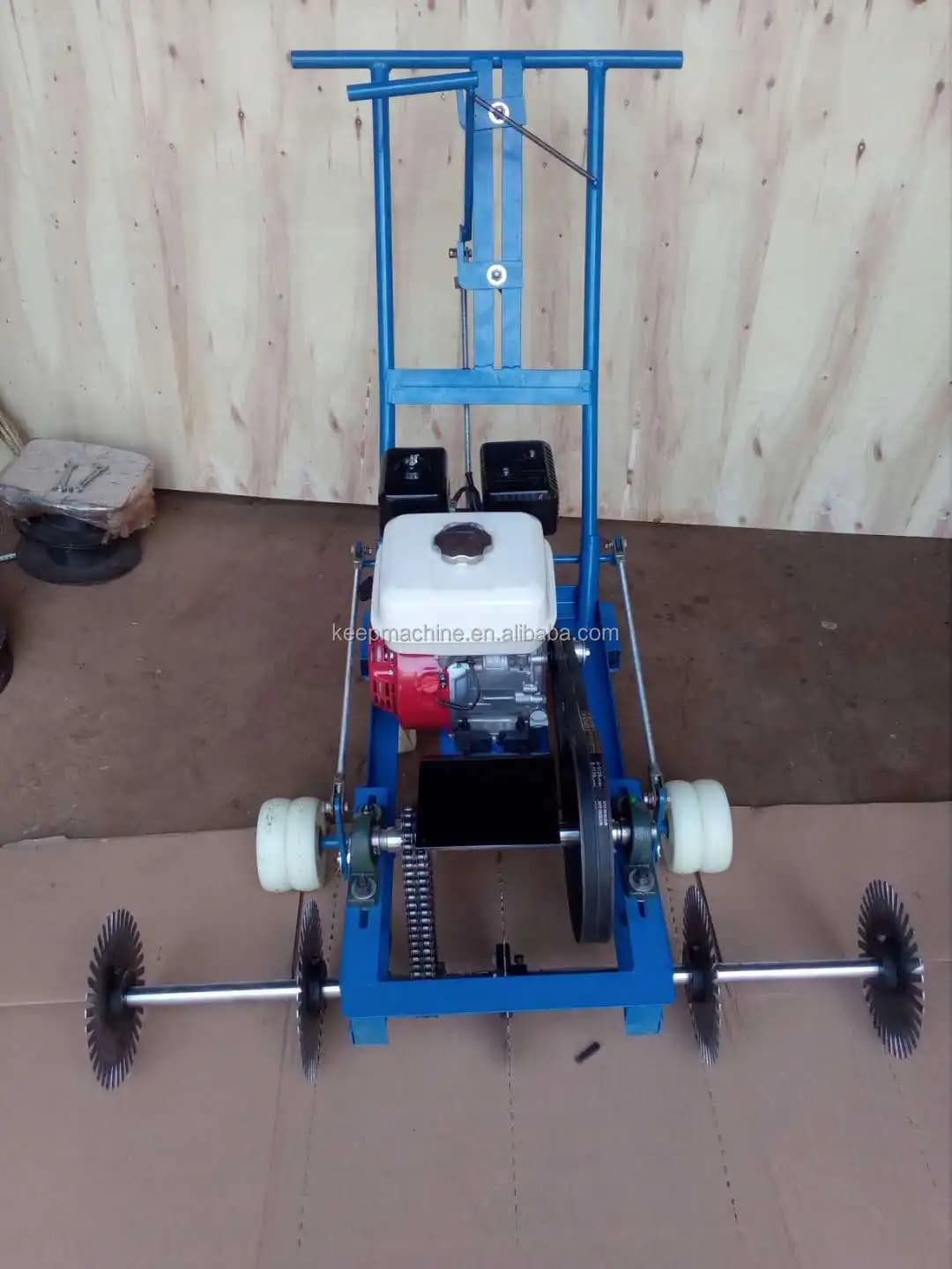 Artificial Lawn Marking Machine for Soccer Field Garden Turf Transplantation Tangent Garden Care Equipment