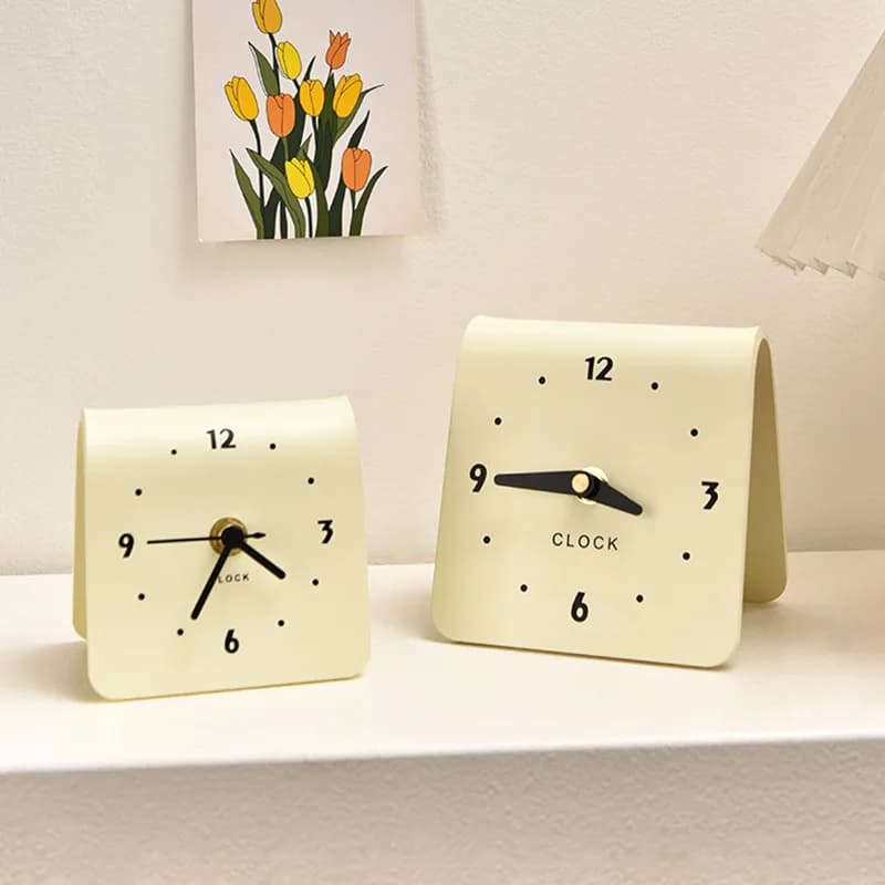 CuteLife Nordic Beige Plastic Desk Silent Clock Room Decoration Design Mechanical Office Clocks Living Room Bedroom Table Clock