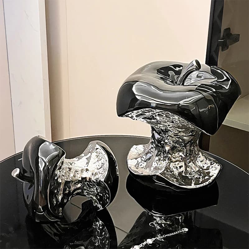 Creative Ceramic Apple Display Modern Light Luxury Design Sense Art Sculpture Electroplating Table Office Decoration Figurines