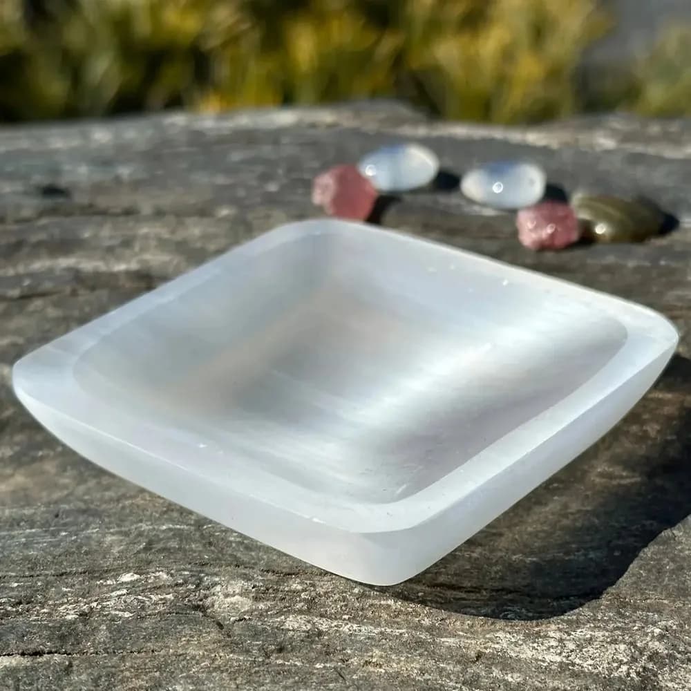 Natural White Selenite Square Bowl 9-10cm Gypsum Crystal Charging Plate for Reiki Healing, Home Decor, Meditation &