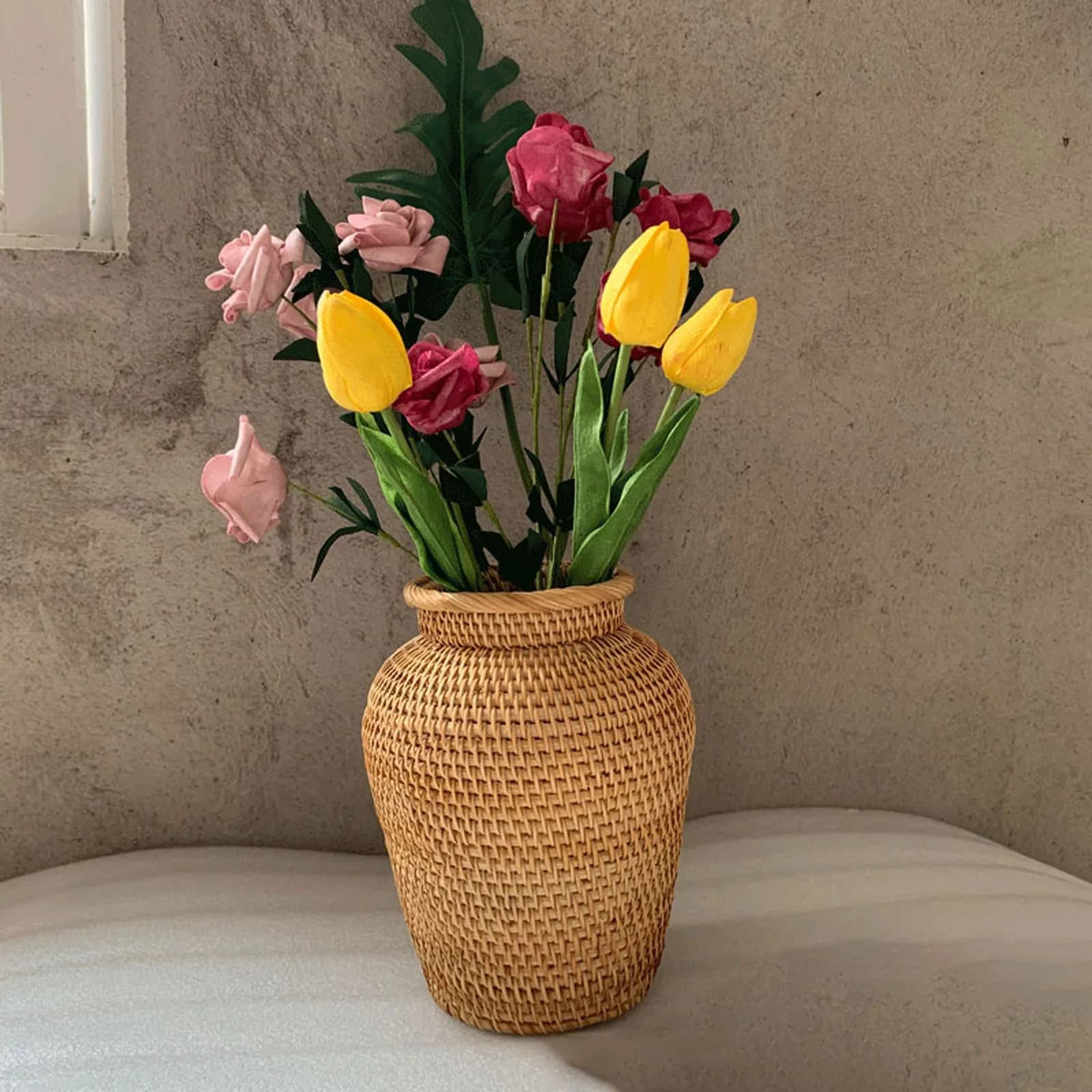 Dried Flower Vases Dried Branches Pot Floral Arrangement Vase Wicker Decorative Vase Vintage Hand- Woven Vase Indoor Plant Pot