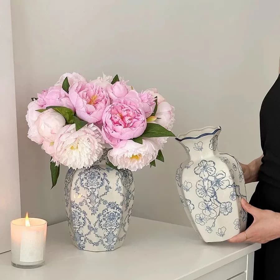 HYS medieval blue and white porcelain retro ceramic vase flower arrangement ornament advanced sense niche home decoration vase