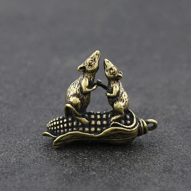 Vintage Solid Brass Two Mice On Corn Figurine Chinese Auspicious Harvest Keychain Pendant Mini Desktop Collectible Ornament