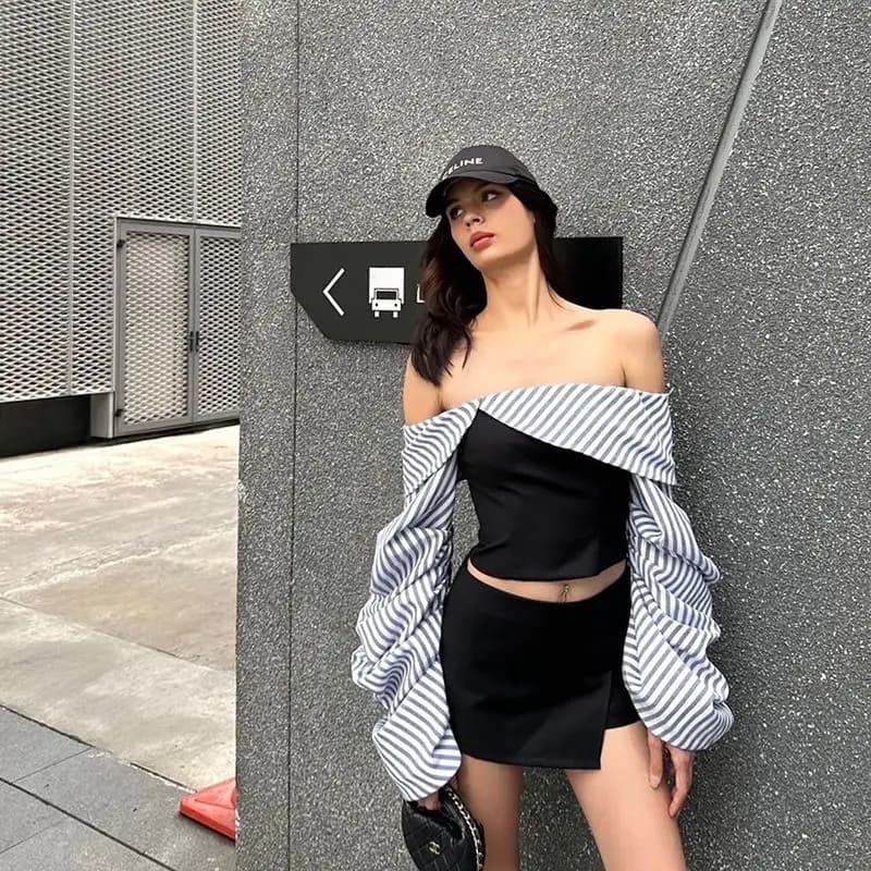 Stripe One-shoulder Shirt Female Personalized Irregular Collision Color Long Sleeved T-shirt Fashion Trend Retro Slim Top