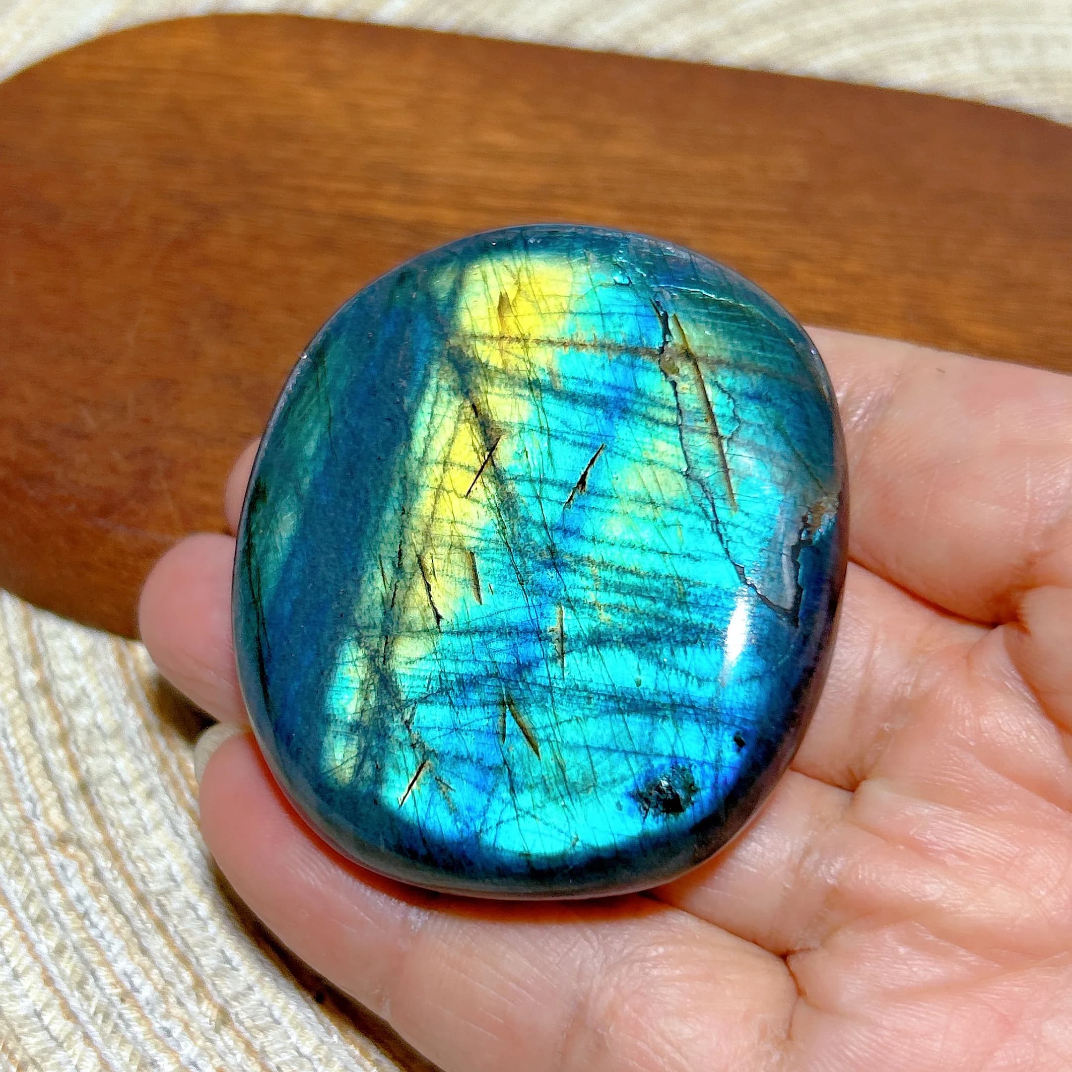 Healing Natural Crystal Blue Flashy Labradorite Palm Polished Gemstones Mineral Energy Stone Reiki Home Decorations Ore Gift